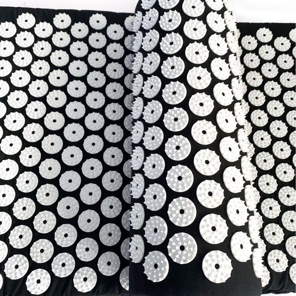 Drip Sweat LotusWave Acupressure & Relaxation Mat